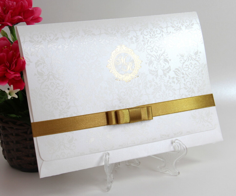 Convite Luck – off white e dourado - Prisma Convites